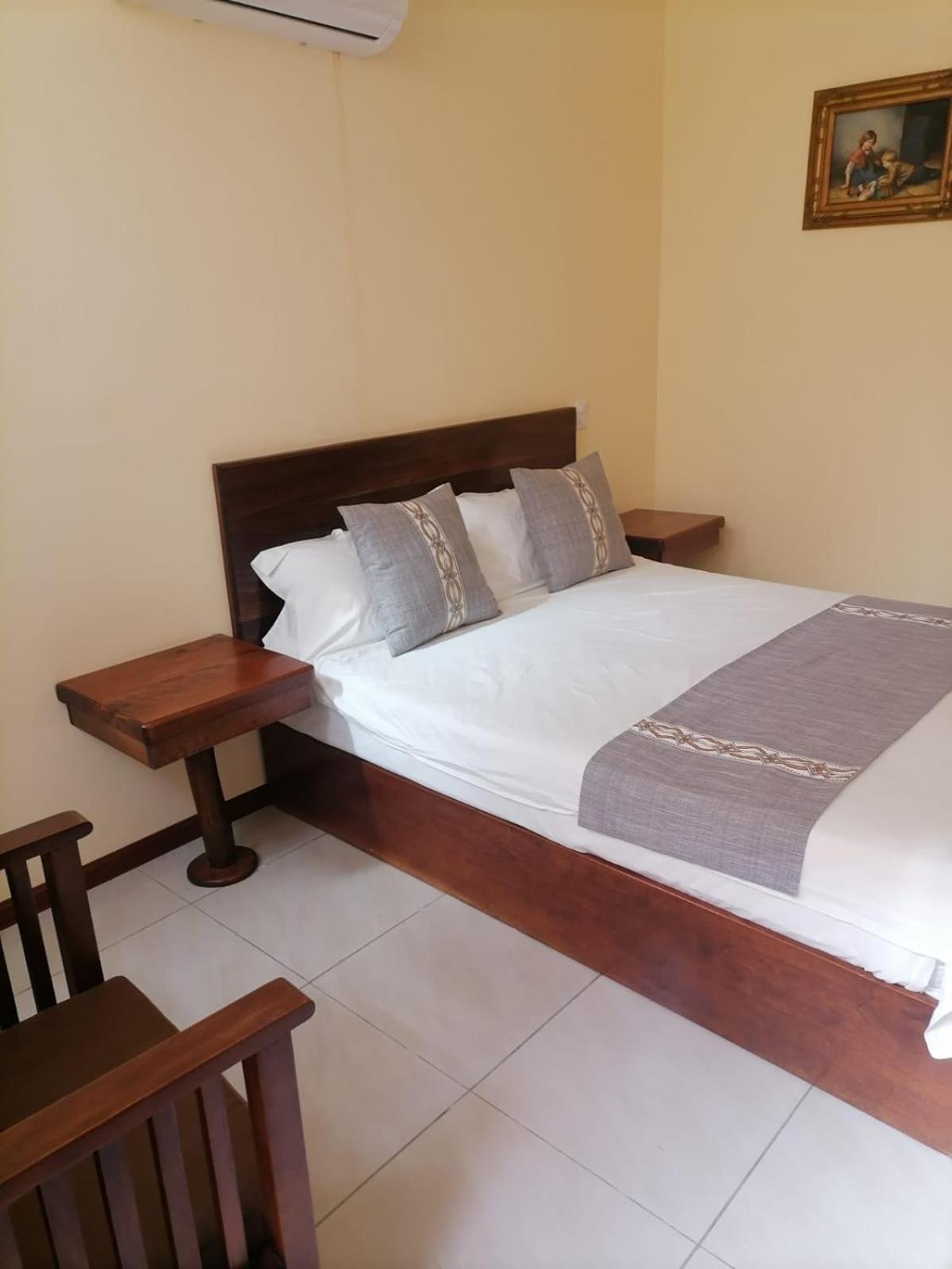 Villa Garita Inn Bagian luar foto